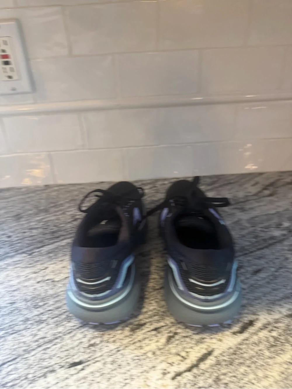 Women’s Brooks Ghost 15 Size 6